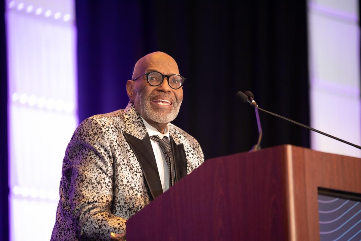 Howard W. Stone, Jr. ('96) delivers remarks as our 2024 Leader of the Years
